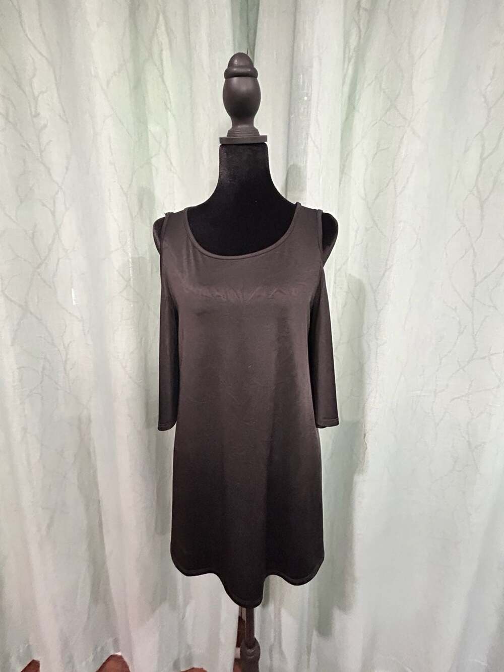 Nosion U.S.A. Cold Shoulder 3/4 Sleeve Black Tunic